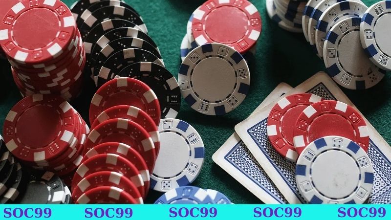 Bài rác trong Poker là gì? Kiến thức cơ bản nên biết 3 Các yếu tố ảnh hưởng đến việc xử lý quân rác trong Poker